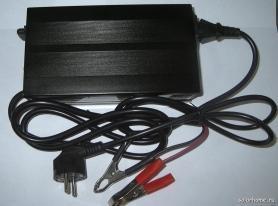 Prosolar RT10-240100, Зарядное устройство